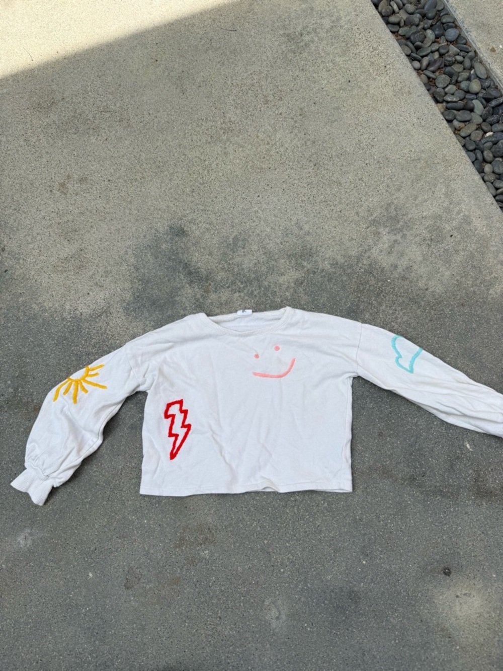 Stem White Long-Sleeve Graphic Crop Top with Colorful embroidery 4